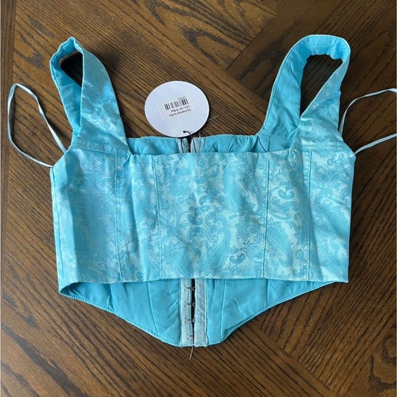 Princess Polly Top - Picture 4 of 5